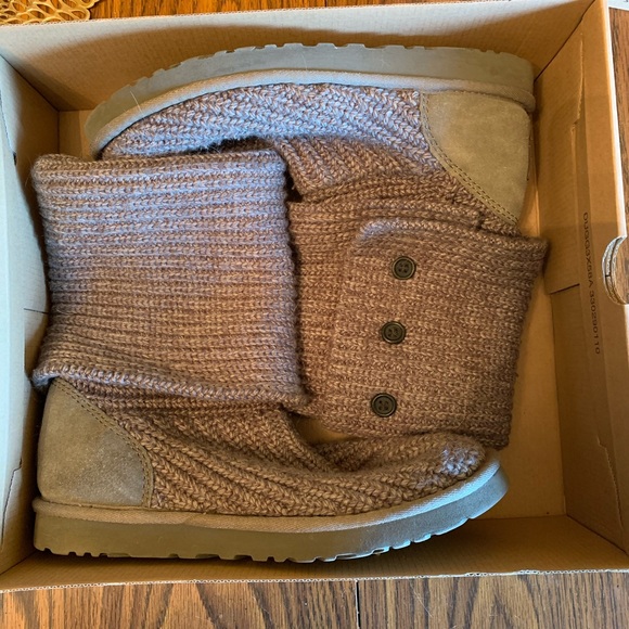 UGG Boots - Picture 3 of 5